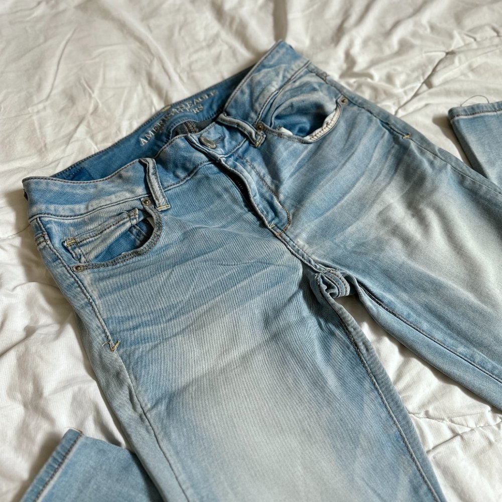 American Eagle Skinny Super Super Stretchy light blue jeans - Size 8 US (27'')